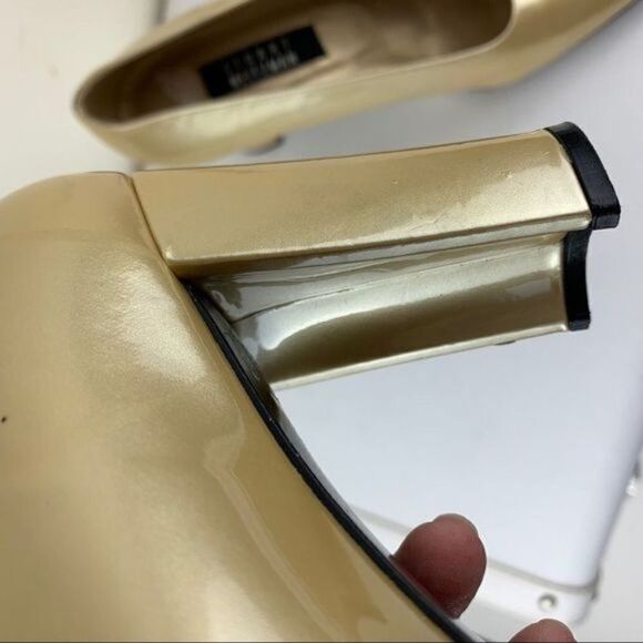 Stuart Weitzman Gold Patent Evening Pumps 10.5 - Picture 12 of 12